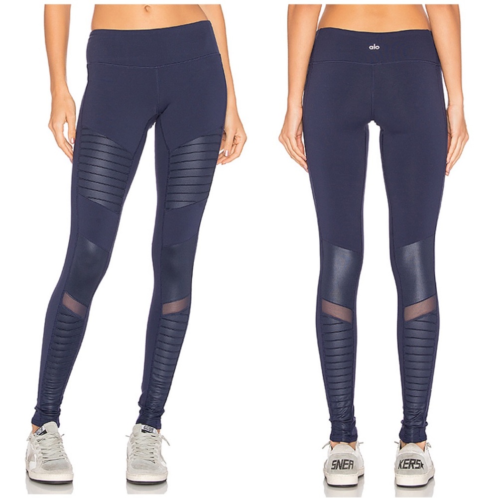 ALO Moto Legging in Rich Navy Glossy
